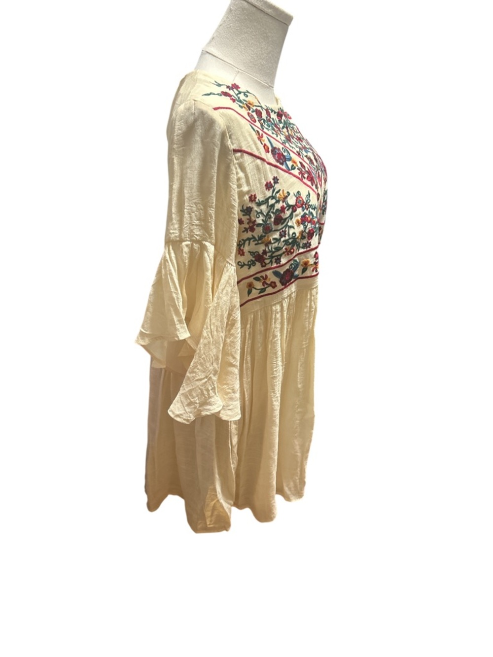 Umgee Cream Embroidered Boho Dress Floral Flare Sleeve Babydoll Medium - Picture 3 of 8